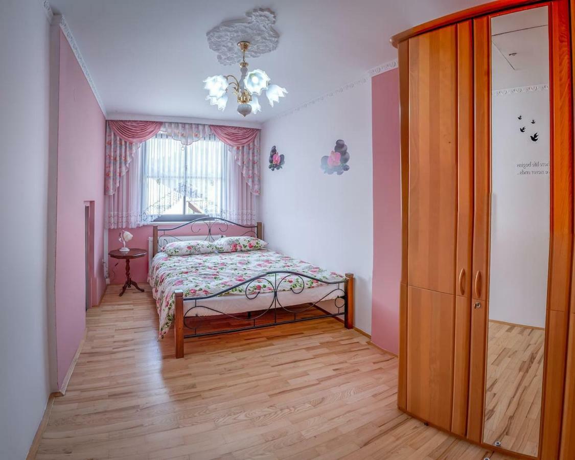 Apartma Ajda 코멘다 외부 사진
