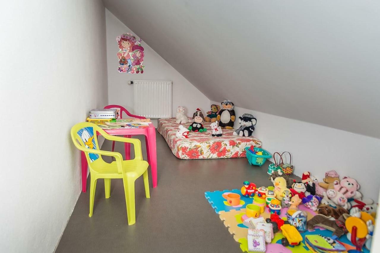 Apartma Ajda 코멘다 외부 사진